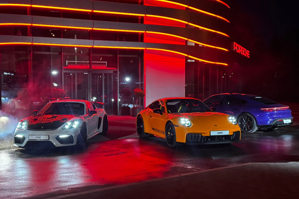 PORSCHE autosalons